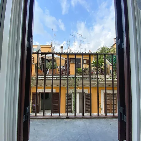 Relais Parlamento Affittacamere 4*