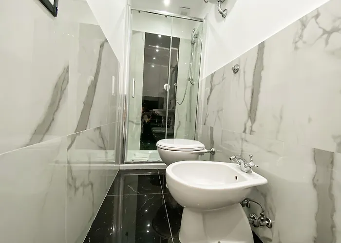 Relais Parlamento בית הארחה 4*